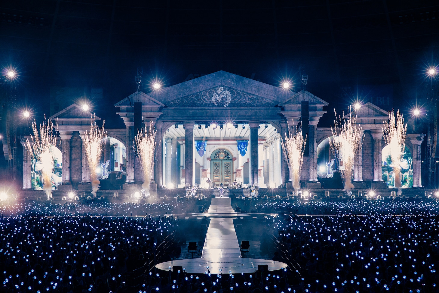 「Mrs. GREEN APPLE DOME LIVE 2023 “Atlantis”」の様子。（撮影：田中聖太郎写真事務所）