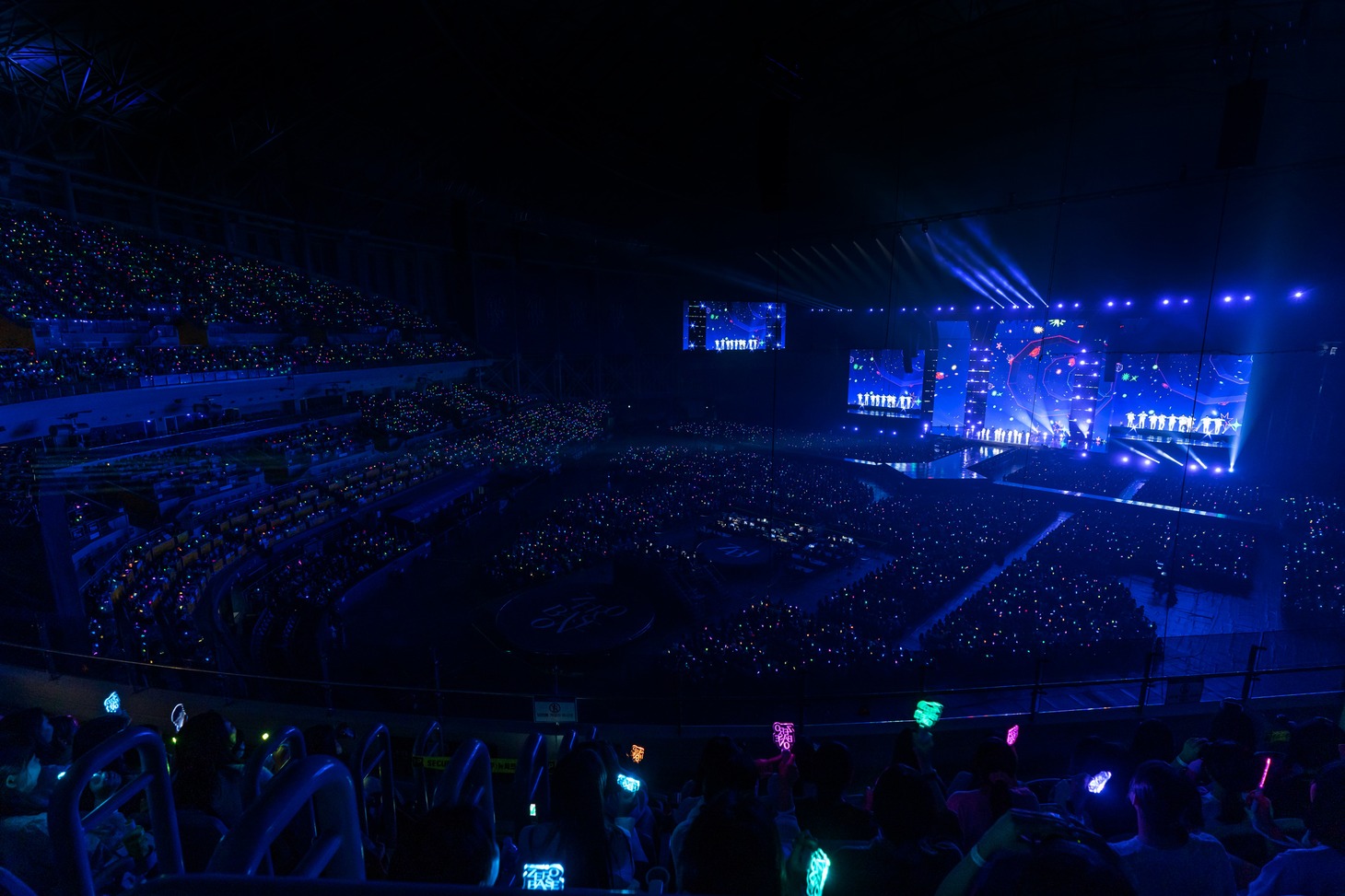 「2023 ZEROBASEONE FAN-CON」の様子。(c)WAKEONE