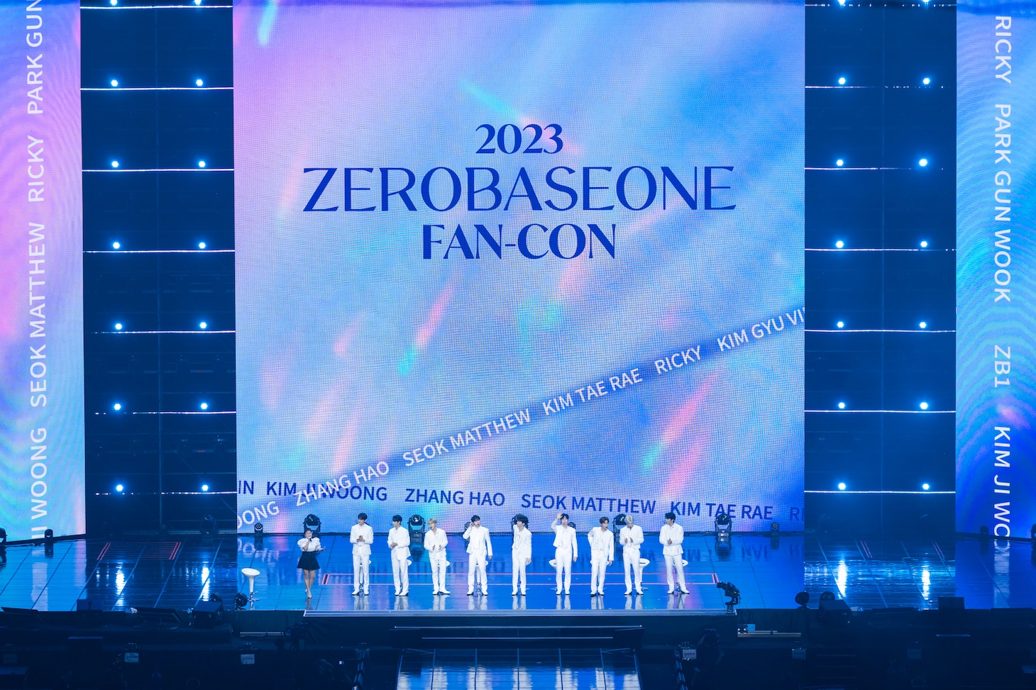 ZEROBASEONE (c)WAKEONE