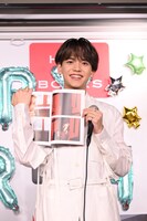 「CONTACT」の本当のお気に入りカットとして、「光の入り方がカッコよくて好き」という1枚を挙げた中島颯太。