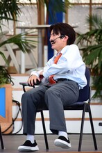 アロハの横跳びに大喜びするハル。