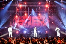 TENSONG「アーティストミマン」の様子。（Photo by Azusa Takada）