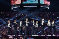 ZEROBASEONE (c)CJ ENM Co., Ltd, All Rights Reserved