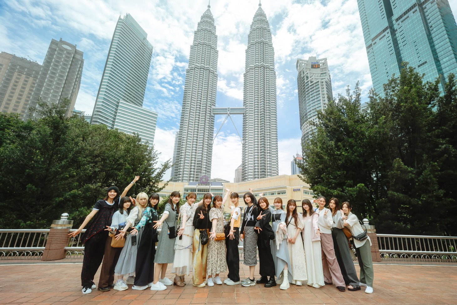 集合写真を撮る櫻坂46メンバー。（撮影：上山陽介）
