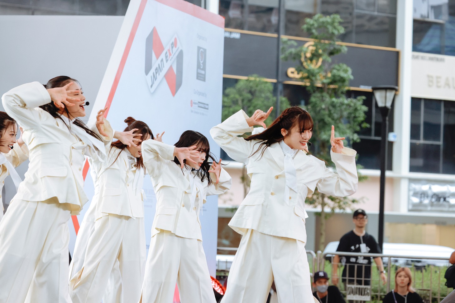 櫻坂46によるパフォーマンスの様子。（撮影：上山陽介）