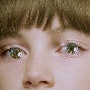 TOMOO「TWO MOON」ジャケット