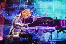 YOSHIKI