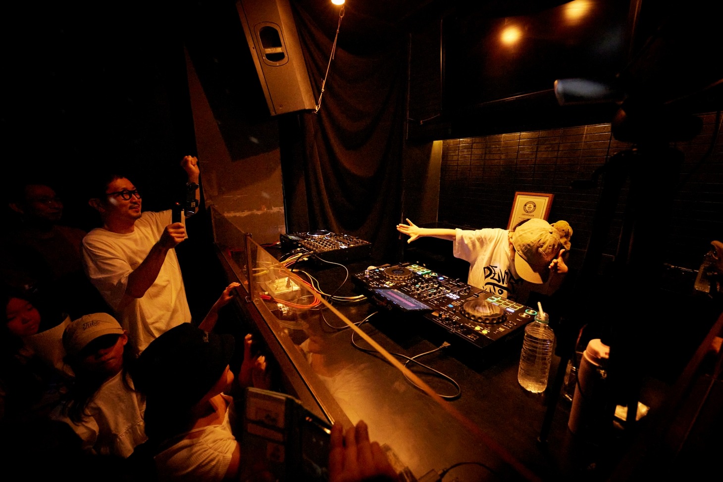 DJ RINOKAのワンマンライブの様子。