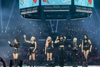 EVERGLOW  (c)CJ ENM Co., Ltd, All Rights Reserved