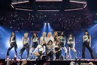 EVERGLOW  (c)CJ ENM Co., Ltd, All Rights Reserved