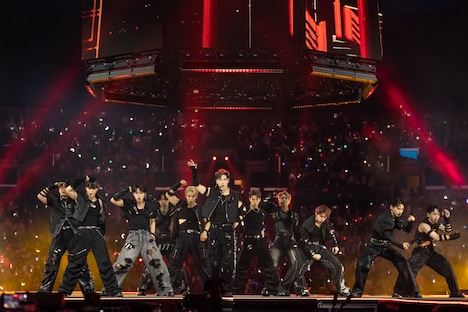 SEVENTEEN「Super」をカバーするJO1。  (c)CJ ENM Co., Ltd, All Rights Reserved