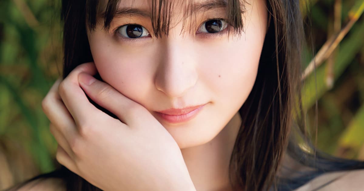 遠藤さくら（乃木坂46）の1st写真集「可憐」より。（撮影：須江隆治 