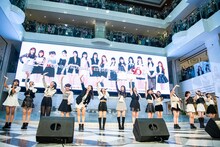 14人で横一列に並んだモーニング娘。'23。