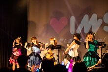 I'mew（あいみゅう）「愛しあいまShow!」東京・WWW公演の様子。