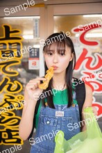 遠藤さくら（乃木坂46）「可憐」未来屋書店のポストカード。（撮影：須江隆治［See］）