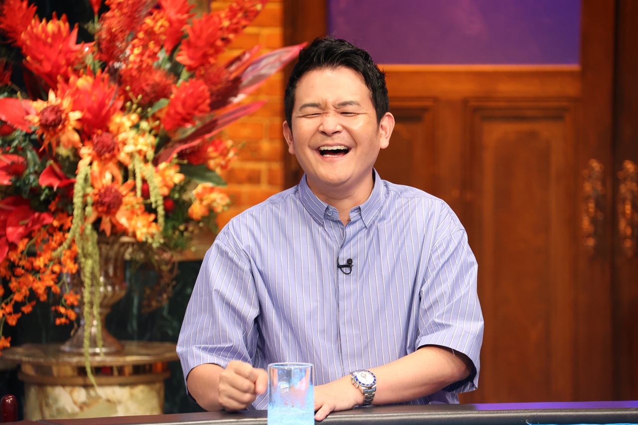 「人志松本の酒のツマミになる話」より、ノブ（千鳥）。 (c)フジテレビ
