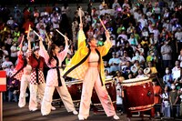 「つばきファクトリーの夏祭り2023 ～灼熱～」の様子。