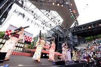 「つばきファクトリーの夏祭り2023 ～灼熱～」の様子。