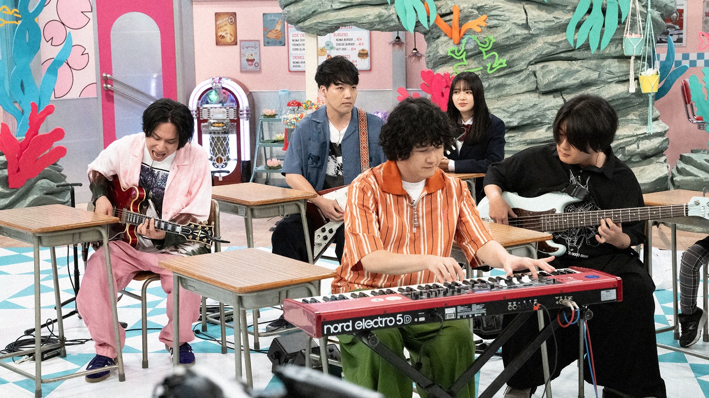 「沼にハマってきいてみた」に出演するマカロニえんぴつ。（写真提供：NHK）