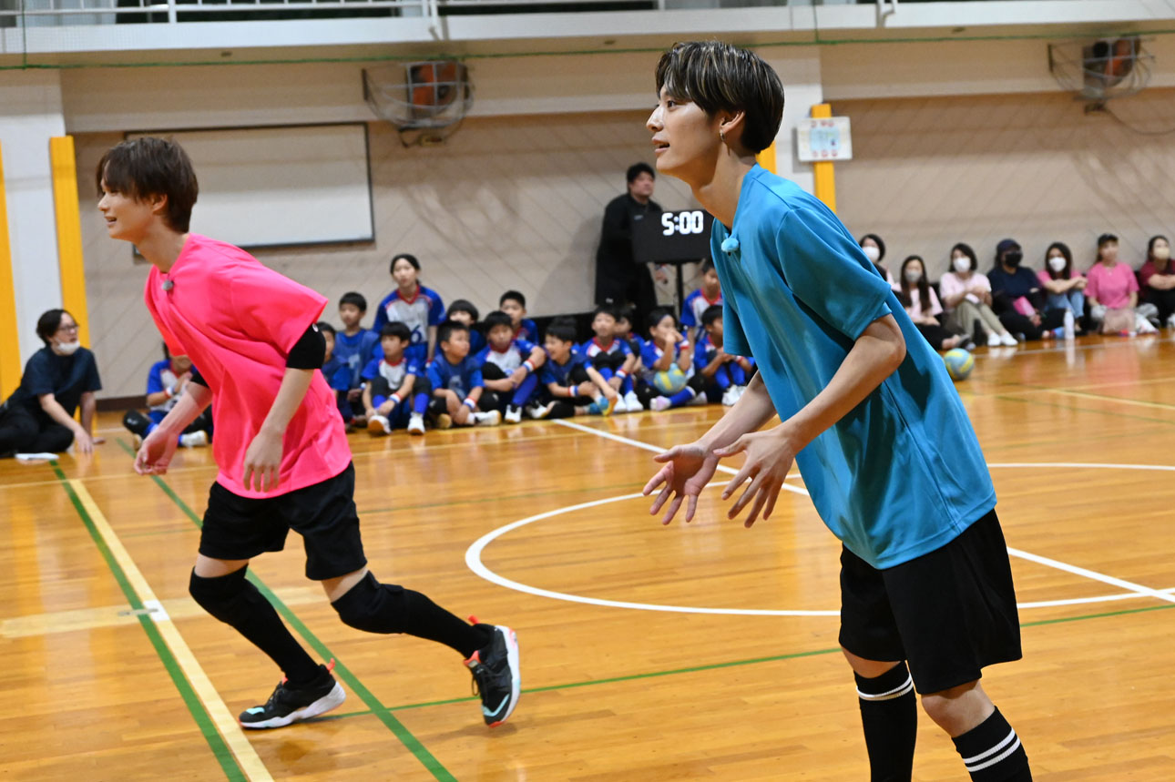 左から中村旺太郎（ICEx）、アロハ（超特急）。