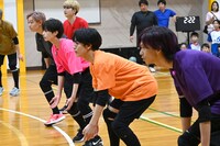 手前からリョウガ、ハル、山本龍人（ICEx）、シューヤ、ユーキ。