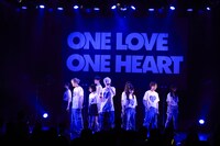 「ONELOVE ONE HEART Oneman Live "Are you all ready"」の様子。（提供：エイベックス）