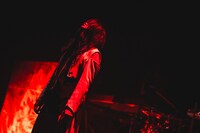 逹瑯（Vo）（撮影：冨田味我）