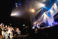 Jam9のライブの様子。