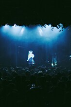 2次元の長瀬有花。（撮影：稲垣謙一）