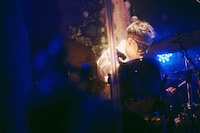 工藤誠也（Dr）（撮影：稲垣謙一）