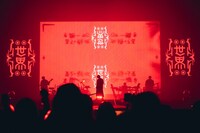 「Eve Arena Tour 2023 虎狼来」ぴあアリーナMM公演の様子。（Photo by Takeshi Yao）