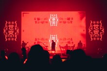 「Eve Arena Tour 2023 虎狼来」ぴあアリーナMM公演の様子。（Photo by Takeshi Yao）