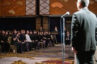 「夏まゆみ 魂に出会う会（お別れ会）」の様子。