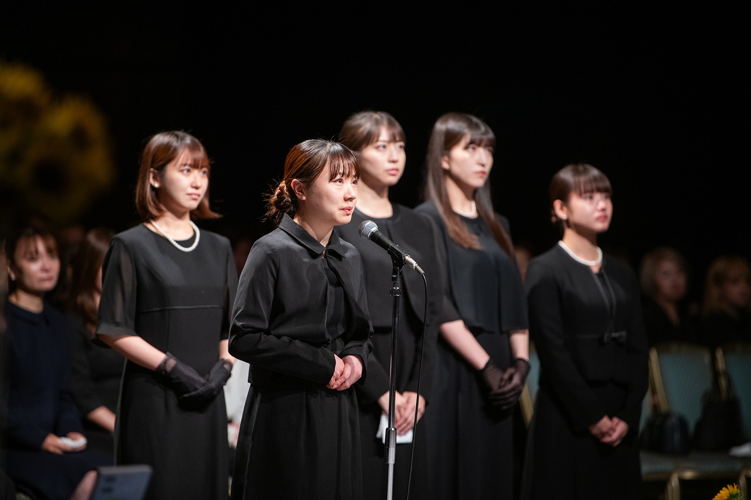 モーニング娘。'23の石田亜佑美（手前）。