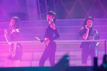 「意外BREAK」のパフォーマンスの様子。 (c)乃木坂46LLC