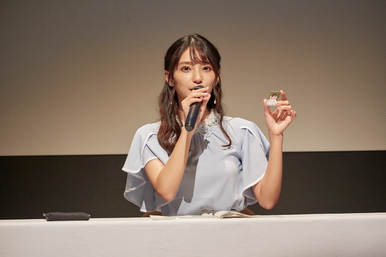 高野麻里佳