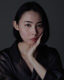 朝吹真理子（Photo by Chikashi Suzuki）