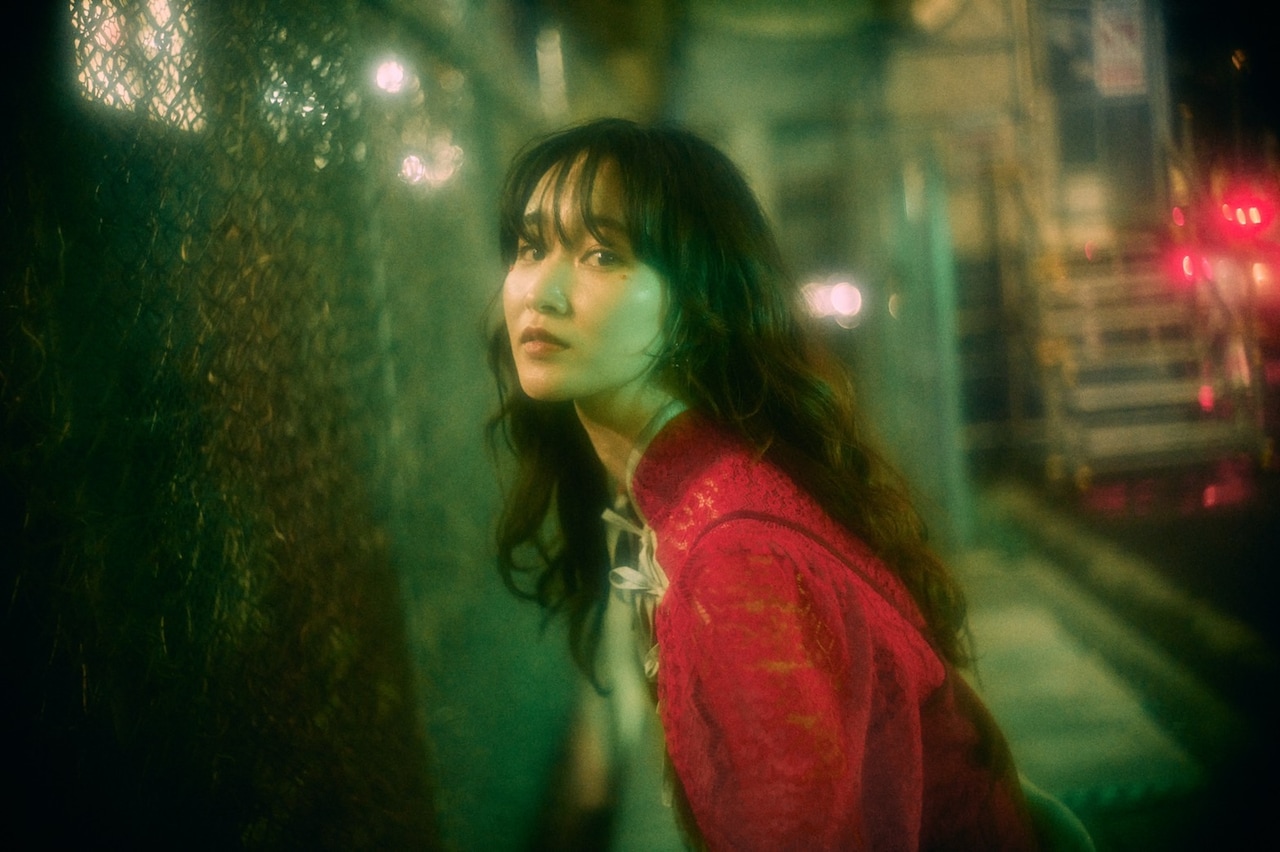 乃紫、ナース服姿で新曲「ヘントウタイ」披露