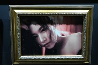 「MISAMO Gallery 『Masterpiece』」館内のフォト展示。