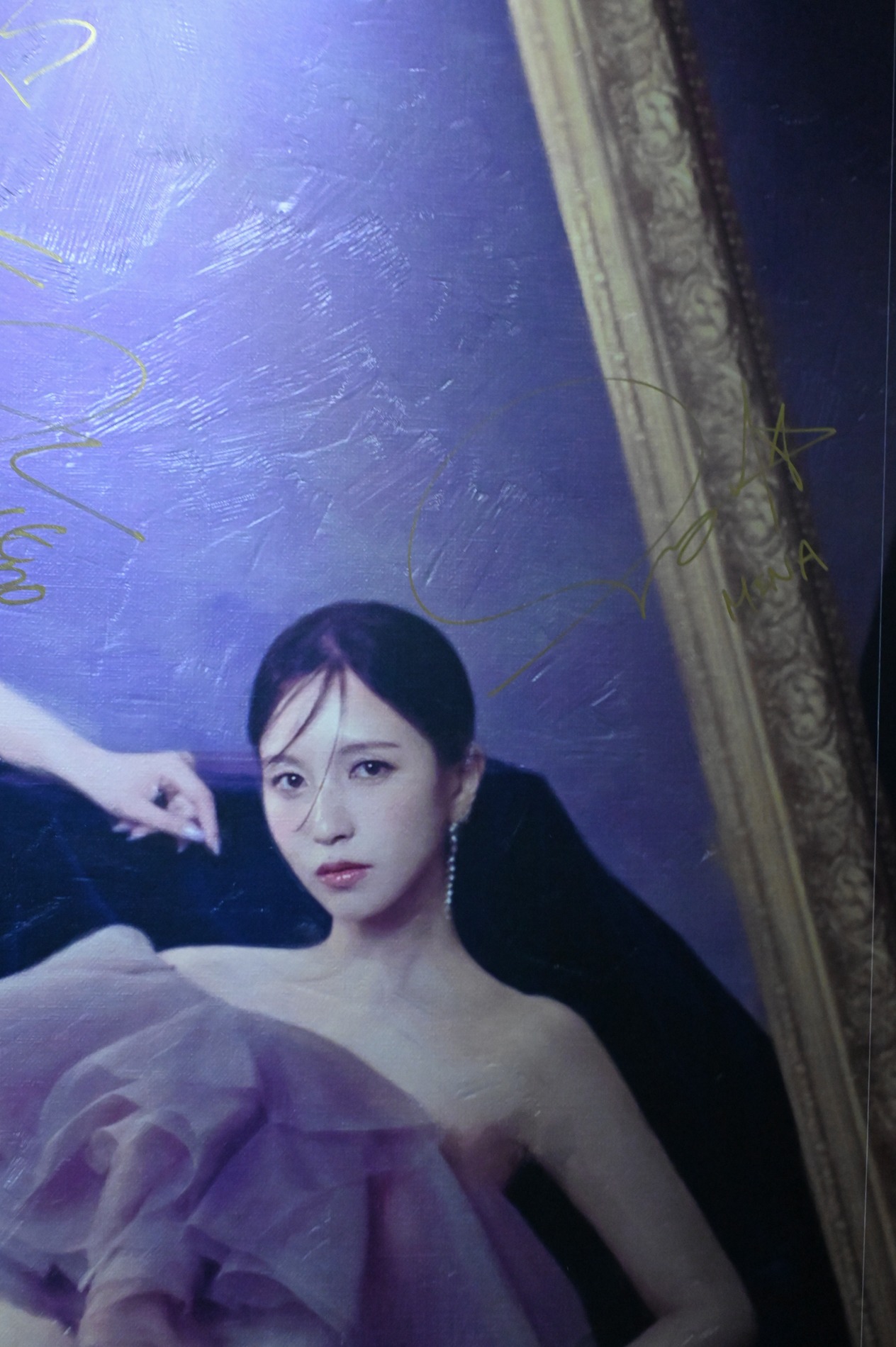 「MISAMO Gallery 『Masterpiece』」館内のフォト展示。