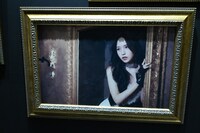 「MISAMO Gallery 『Masterpiece』」館内のフォト展示。
