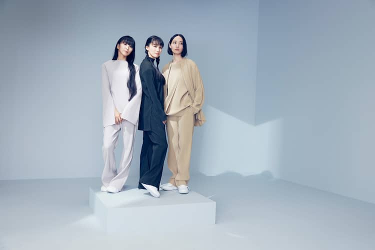 Perfume Closet」第8弾新作発売、衣装本の電子版に132着を追加掲載  
