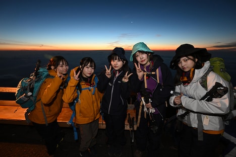 富士登山中の#ババババンビ。（撮影：斉藤明）