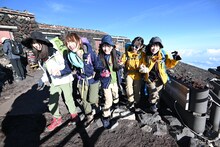 富士登山中の#ババババンビ。（撮影：斉藤明）