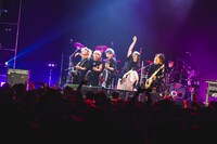 アンコールの様子。（撮影：冨田味我）