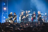 アンコールの様子。（撮影：冨田味我）