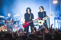 Ni～ya（B / NIGHTMARE）と咲人（G / NIGHTMARE）。（撮影：冨田味我）