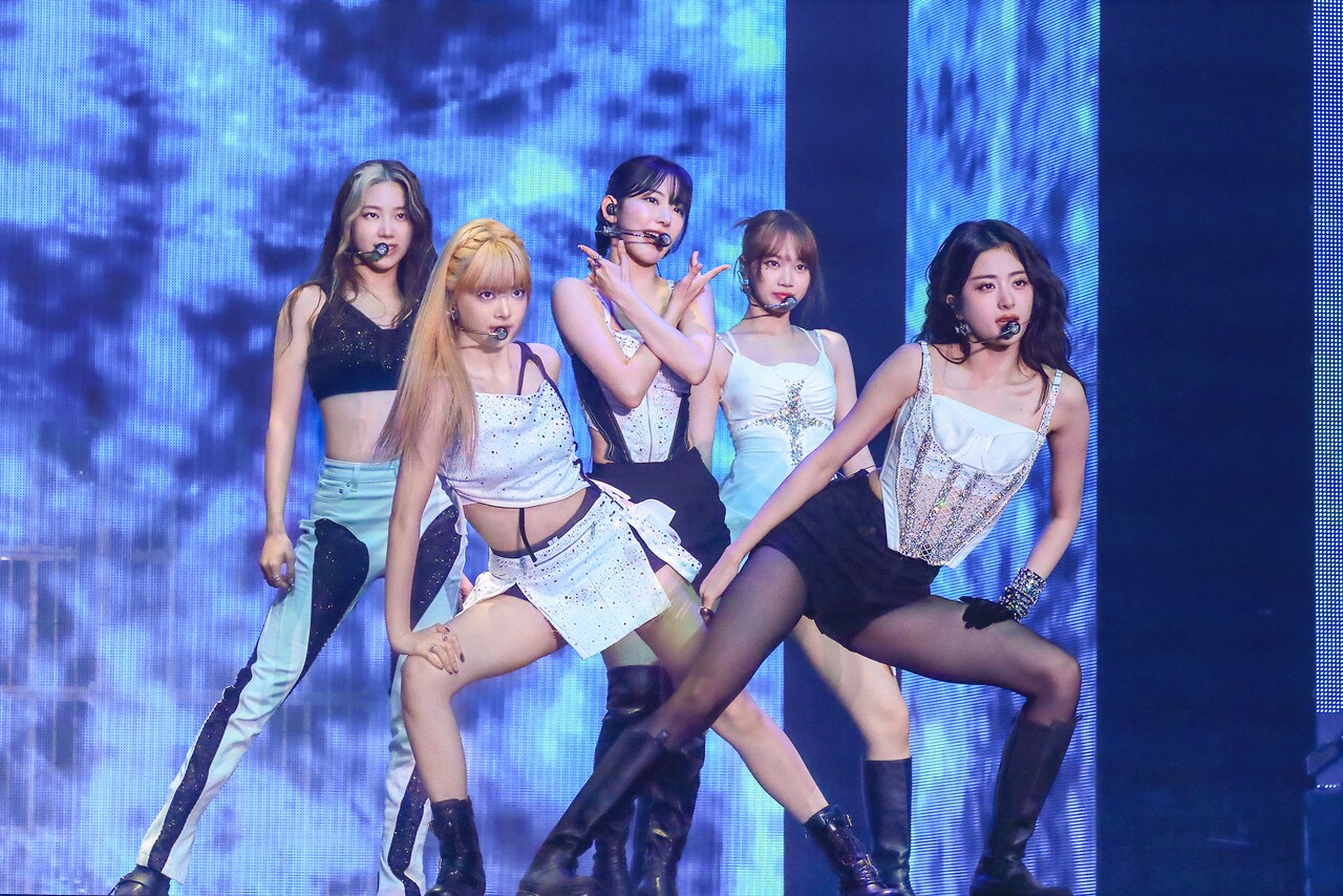 LE SSERAFIM、初単独ツアーで東京上陸！5人と“仲間たち”が作り上げた真夏の祝祭