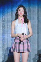 HUH YUNJIN (P)&(C) SOURCE MUSIC