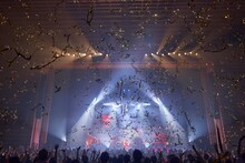 JUJU「ジュジュ苑スペシャル スナックJUJU 2023 ～47都道府県出店!!“あのママ”がJUJU20周年を勝手に前祝い全国ツアー～」東京公演の様子。